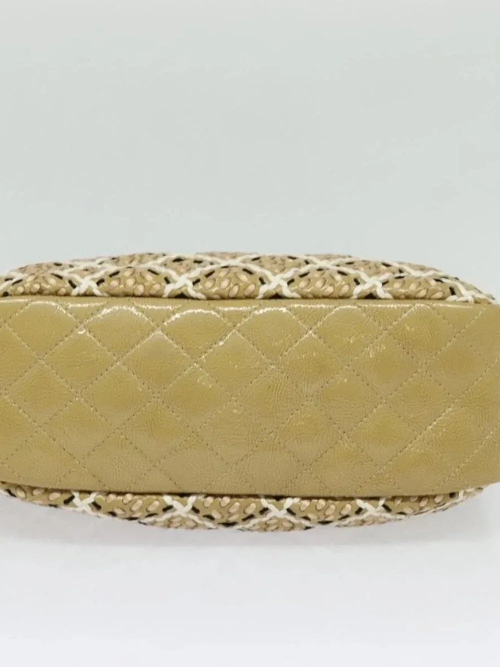 CHANEL Chain Shoulder Bag Enamel Beige CC Auth 125492